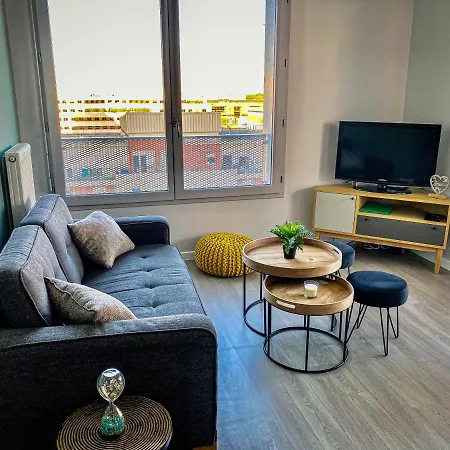 Apartment T2 Lumineux Au Pied De La Gare Courcouronnes